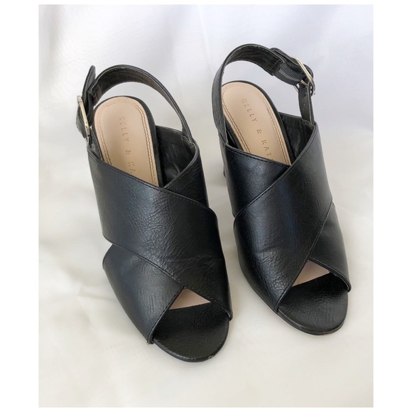 Kelly And Katie ♥️ Astalia Sandals - Picture 3 of 10